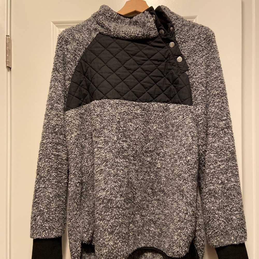 XL women’s Sherpa pullover